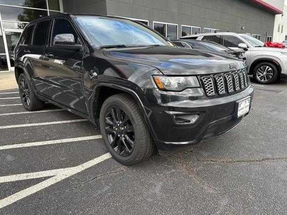 JEEP GRAND CHEROKEE 2019 1C4RJEAG0KC596953 image